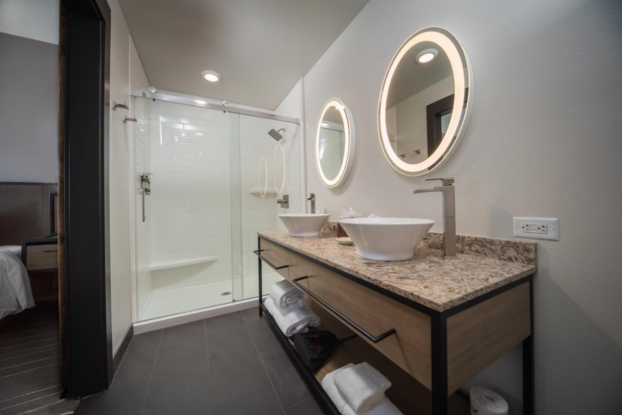 Hotel Windrow Downtown 4*