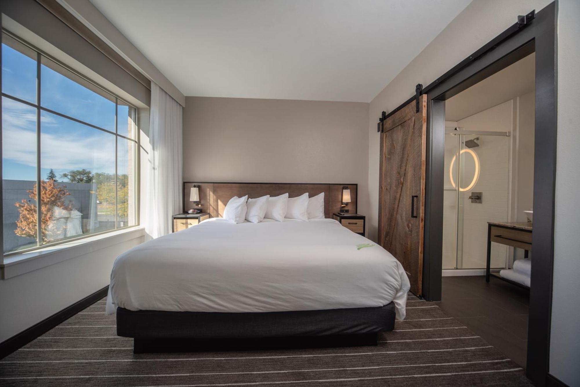 Hotel Windrow Downtown 4*